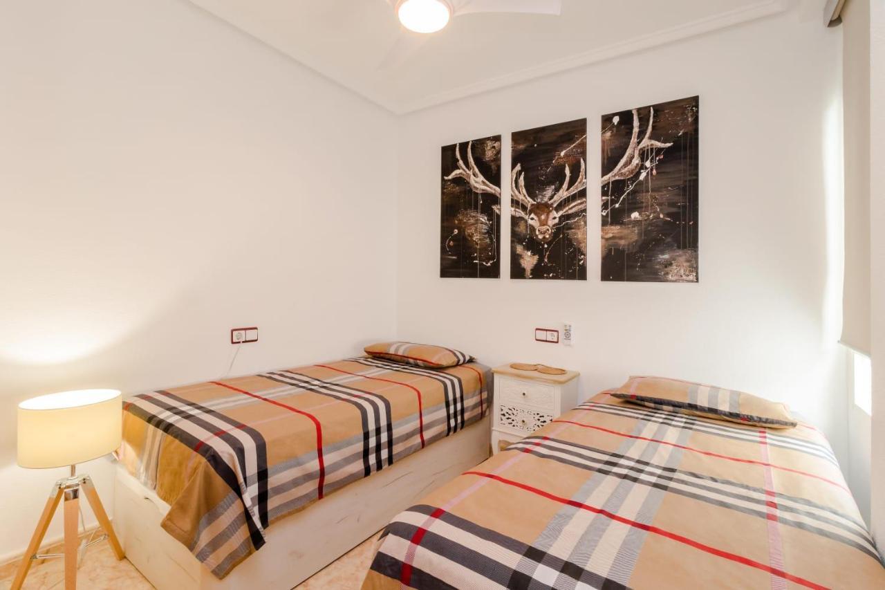Ferienwohnung Residenz Habaneras Torrevieja Exterior foto