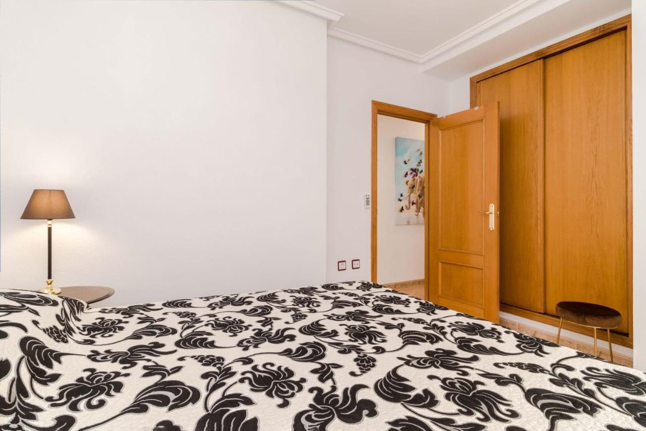 Ferienwohnung Residenz Habaneras Torrevieja Exterior foto